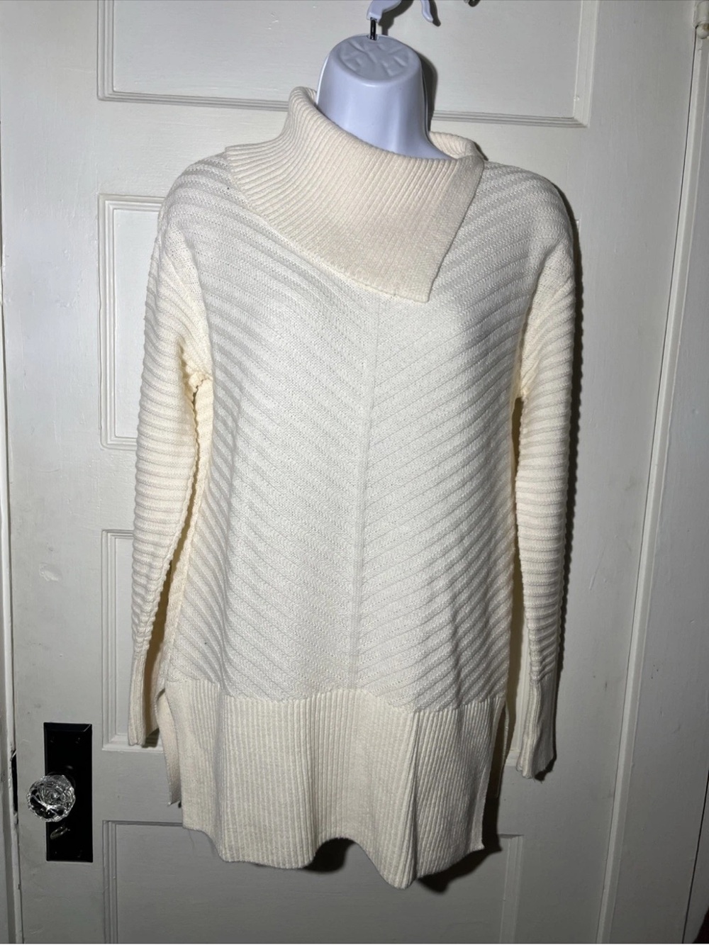 Women’s Knit Sweater Size XS Style & Co. Cream Tunic Cowl Neck
